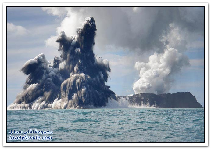 صور بركان تحت سطح البحر بالقرب من تونغا