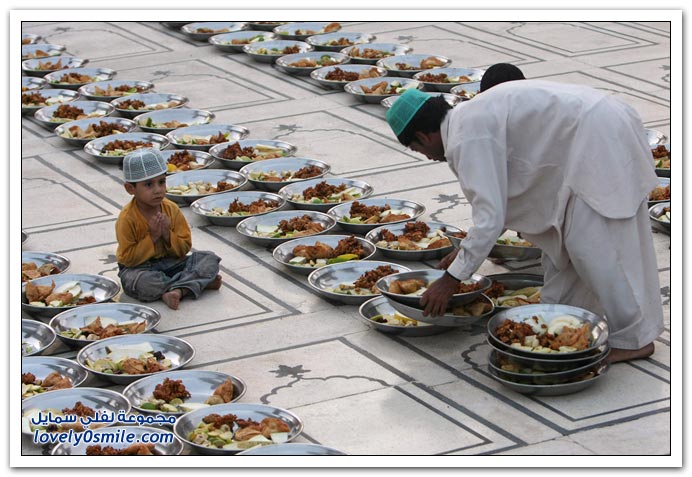 صور من أنحاء العالم لأول أسبوع من رمضان 2009