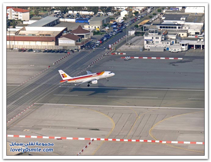 صور من مطار جبل طارق