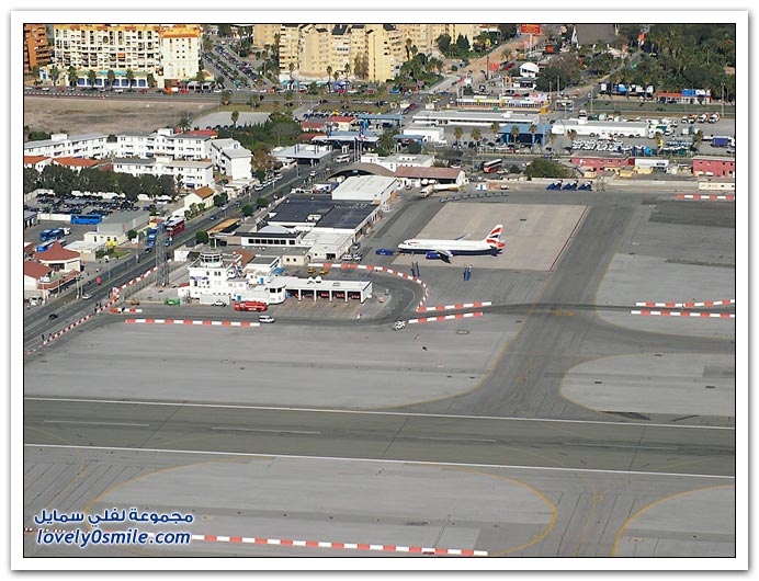 صور من مطار جبل طارق