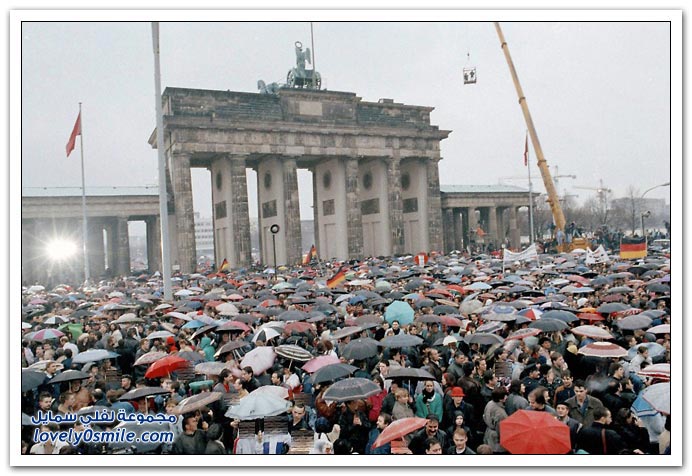 طباعة رسالة صور بعد 20 عاما من سقوط جدار برلين