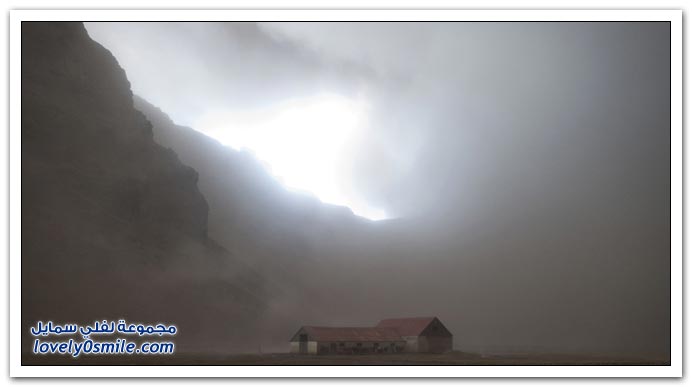 صور الرماد والسحب البركانية لبركان أيسلندا