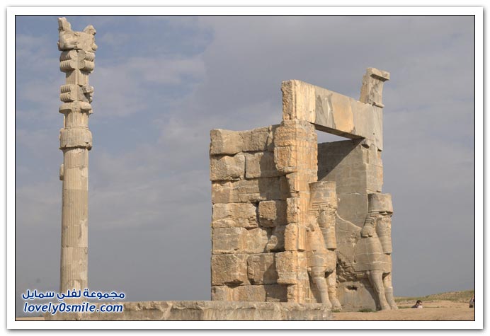 صور من الآثار التاريخية في إيران