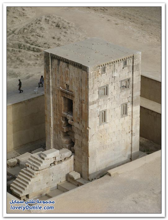 صور من الآثار التاريخية في إيران
