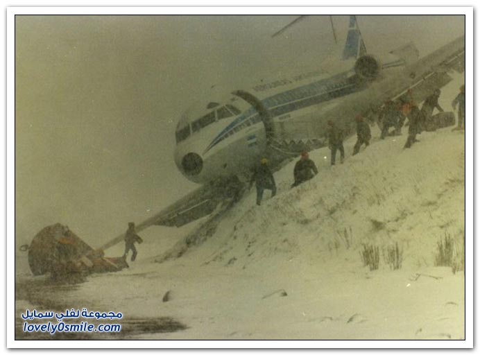 صور حادث طائرة ركاب