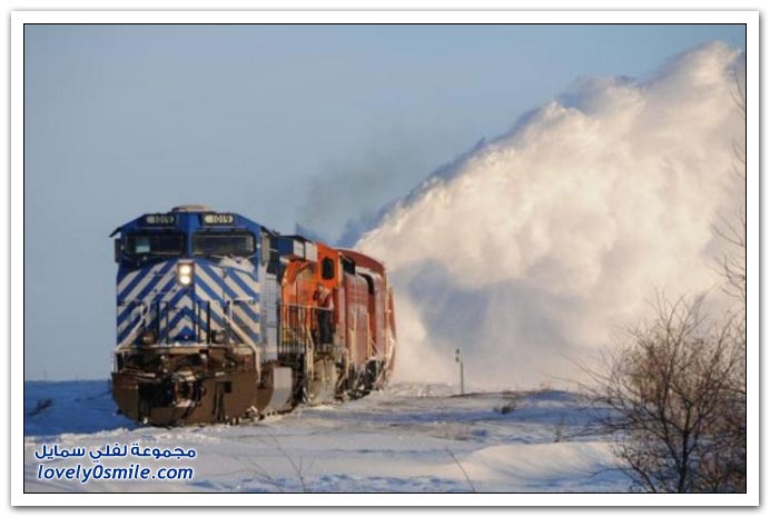 صور لقطار منفاخ ومدمر الثلوج
