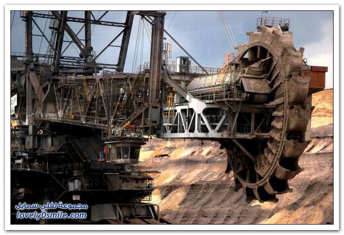 صور أكبر آلة حفر في العالم
