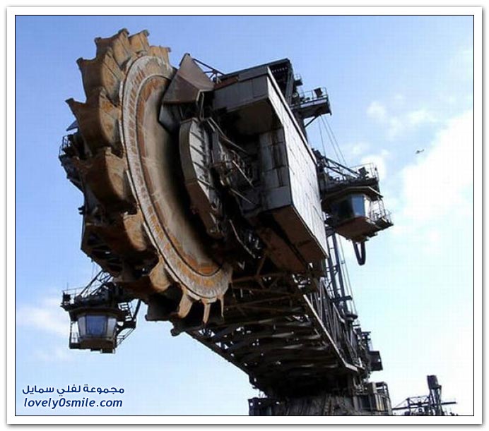 صور أكبر آلة حفر في العالم