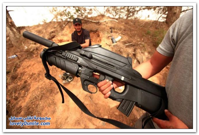 الثوار الليبيين وابتكارهم للأسلحة