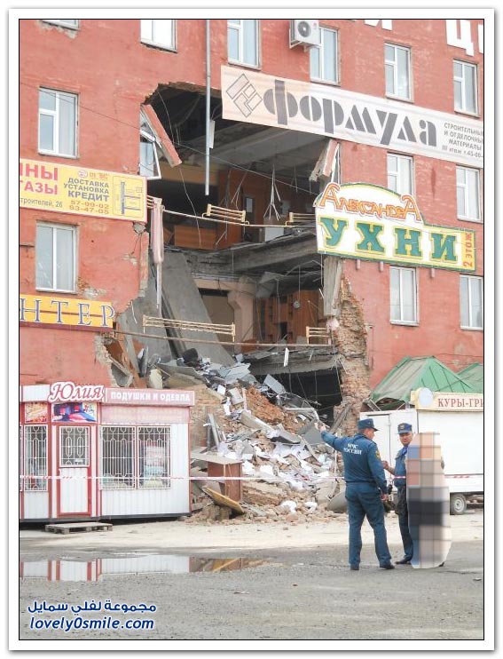 انهيار مركز تسوق في روسيا