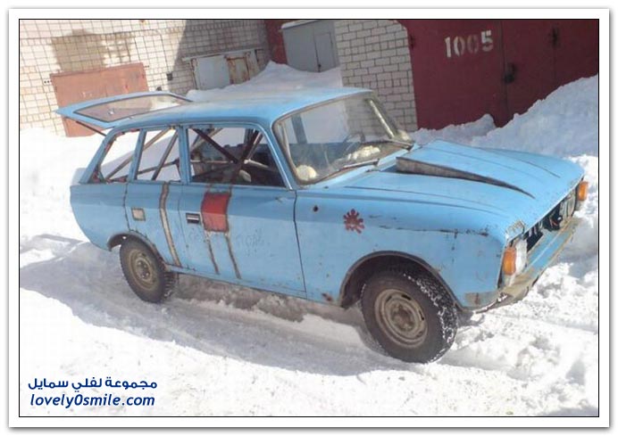 سيارة قديمة ولكن بعد التجديد المحلي في روسيا
