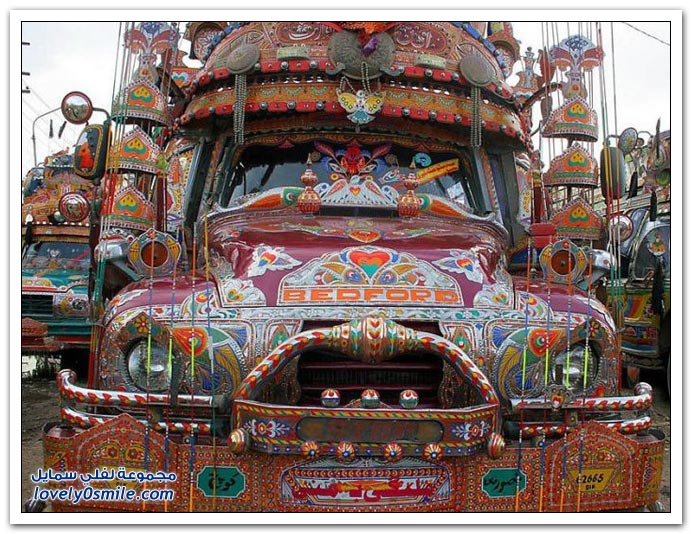 تزيين الشاحنات في باكستان