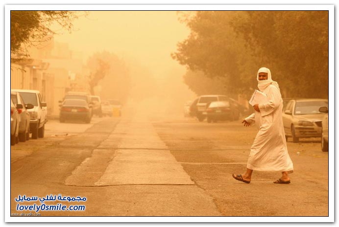 العاصفة الترابية التي حلت على الرياض يوم 4-2-2012