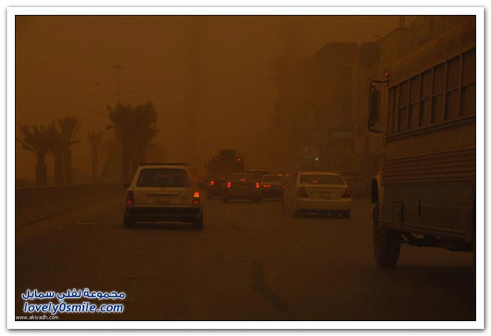 العاصفة الترابية التي حلت على الرياض يوم 4-2-2012
