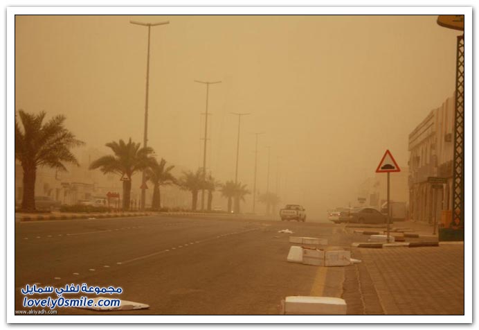 العاصفة الترابية التي حلت على الرياض يوم 4-2-2012