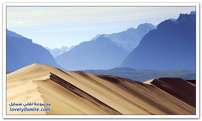 صحراء في روسيا تحيط بها الجبال الجليدية