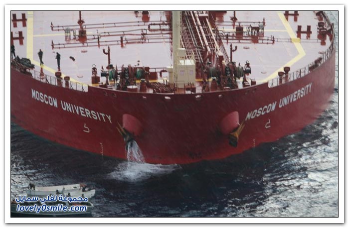 سفينة شحن روسية تقبض على قراصنة صوماليين بعد هجومهم عليها
