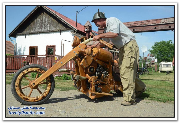 دراجة نارية خشبية