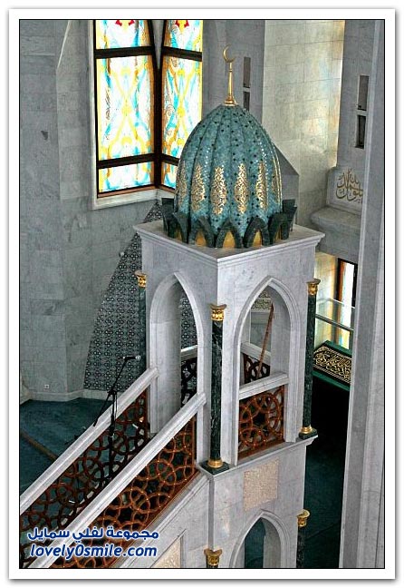 مسجد كول شريف ذو اللون الأبيض والأزرق في كازان