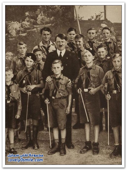 صور نادرة لهتلر مع الأطفال