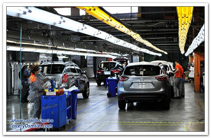 مصنع سيارات مازدا في روسيا