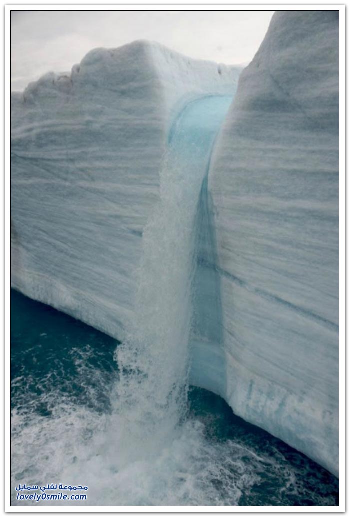 الشلالات الجليدية في القطب الشمالي