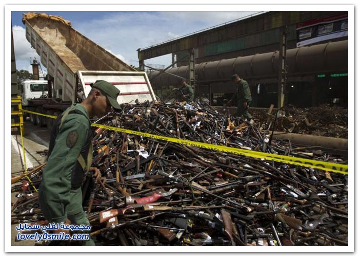 تدمير الأسلحة غير الشرعية في فنزويلا