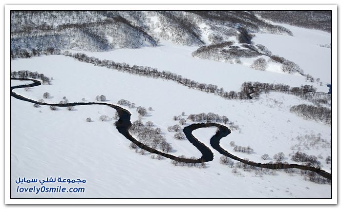 الحمم والثلج من شبه جزيرة كامتشاتكا الروسية