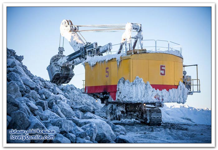 محطة تنقيب واستخراج المعادن في روسيا أثناء فصل الشتاء
