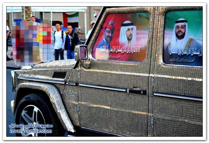 صور وفيديو: سيارتين مرصعة بعملات معدنية في الإمارات