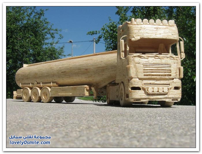 صور رائعة لسيارات ومعدات وغيرها مصنوعة من الخشب