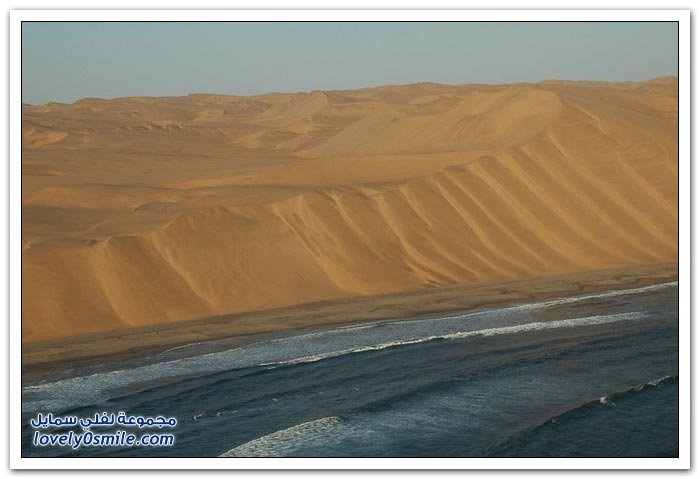 التقاء صحراء ناميب بالمحيط الأطلسي