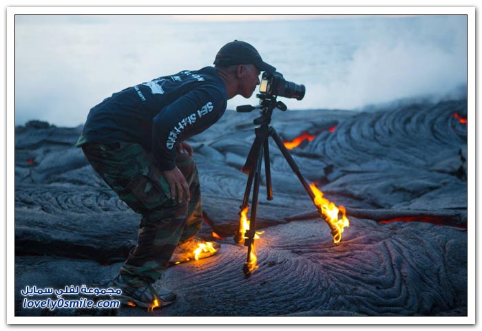 اشتعال النار في كامرة التصوير أثناء تصوير الحمم البركانية