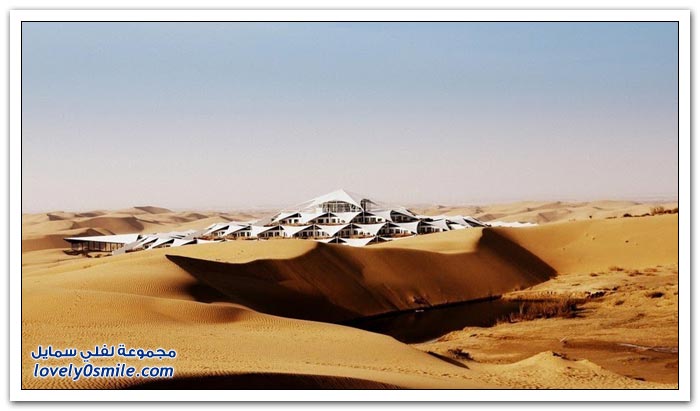 فندق لوتس في صحراء منغوليا