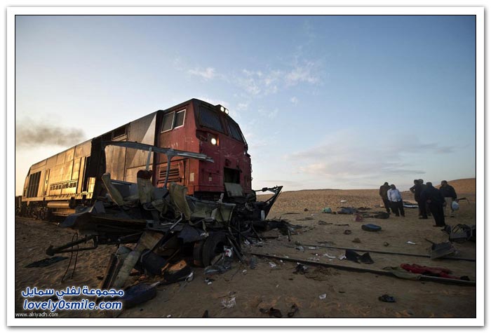 اصطدام قطار بحافلة ركاب في مصر