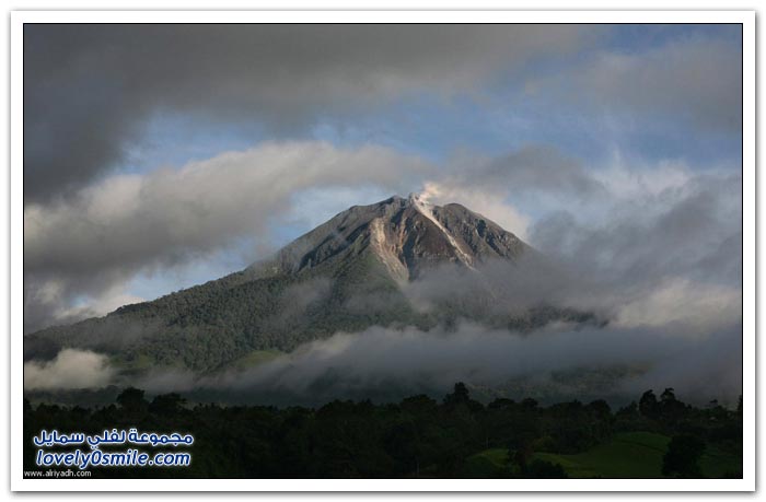 ثوران بركان إندونيسيا لعام 2013م