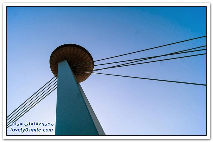 جسر UFO في سلوفاكيا أطول جسر معلق في العالم