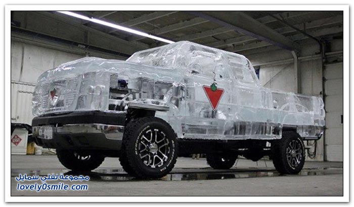 شاحنة مصنوع من الجليد