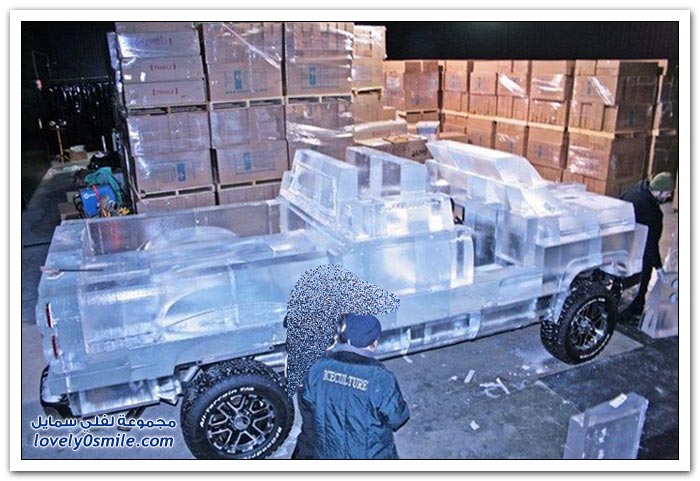 شاحنة مصنوع من الجليد