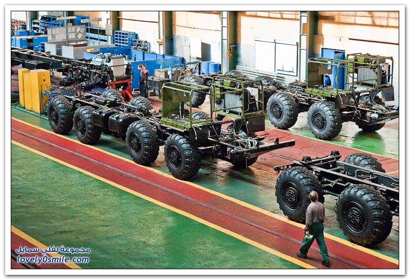 مصنع إنتاج الجرارات في روسيا البيضاء