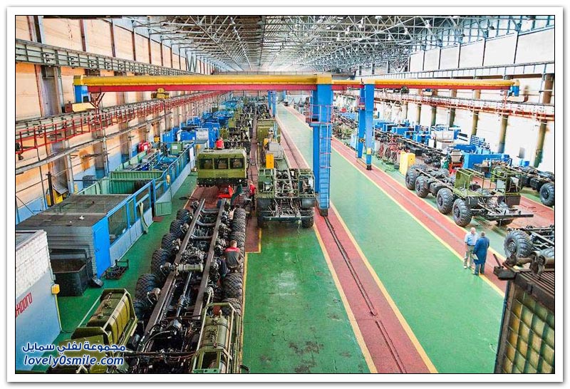 مصنع إنتاج الجرارات في روسيا البيضاء