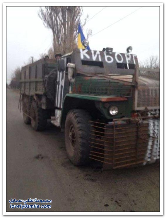 أوكرانيين يستخدمون أفكار الثورات العربية في العربات المصفحة