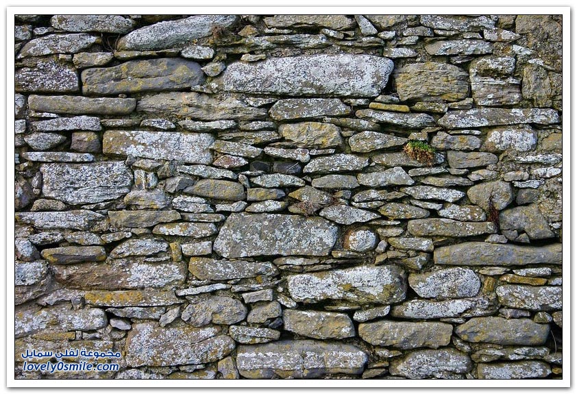 الجدران الحجرية في جزيرة اينيس، إيرلندا