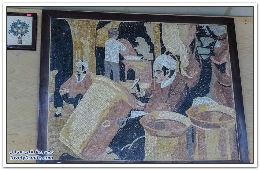 مصنع لجمع الفسيفساء في الأردن