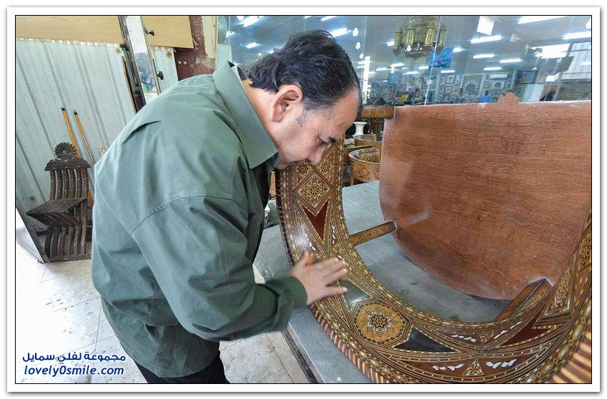 مصنع لجمع الفسيفساء في الأردن