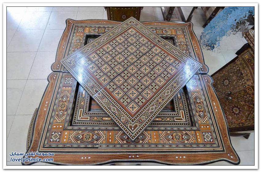 مصنع لجمع الفسيفساء في الأردن