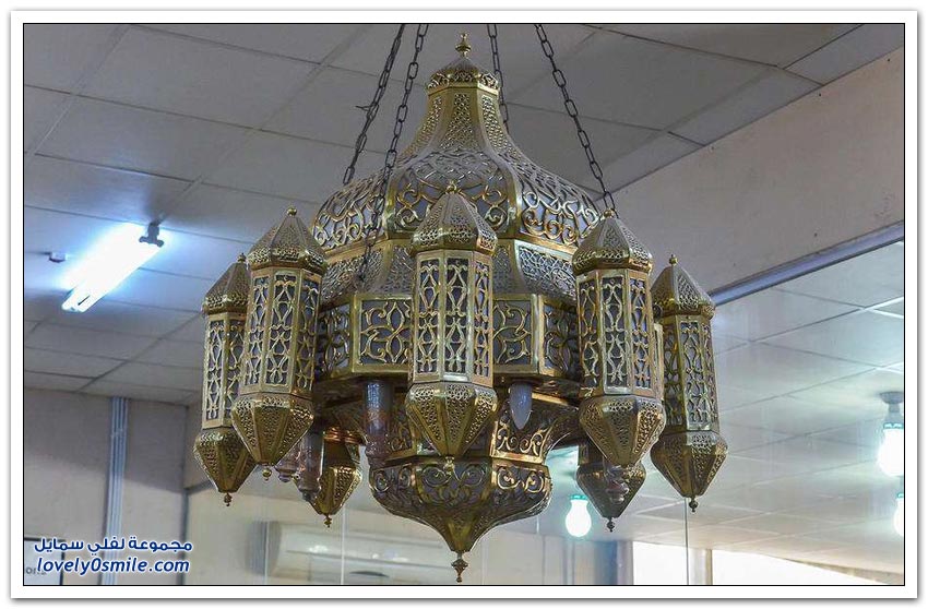 مصنع لجمع الفسيفساء في الأردن