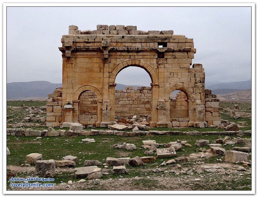 مدينة تيمقاد الأثرية في الجزائر