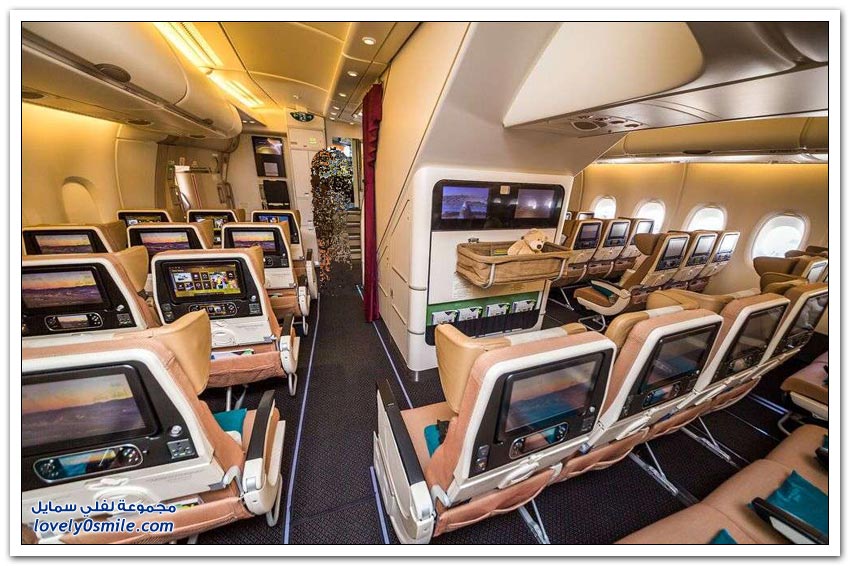 طائرة إيرباص A380 لطيران الاتحاد