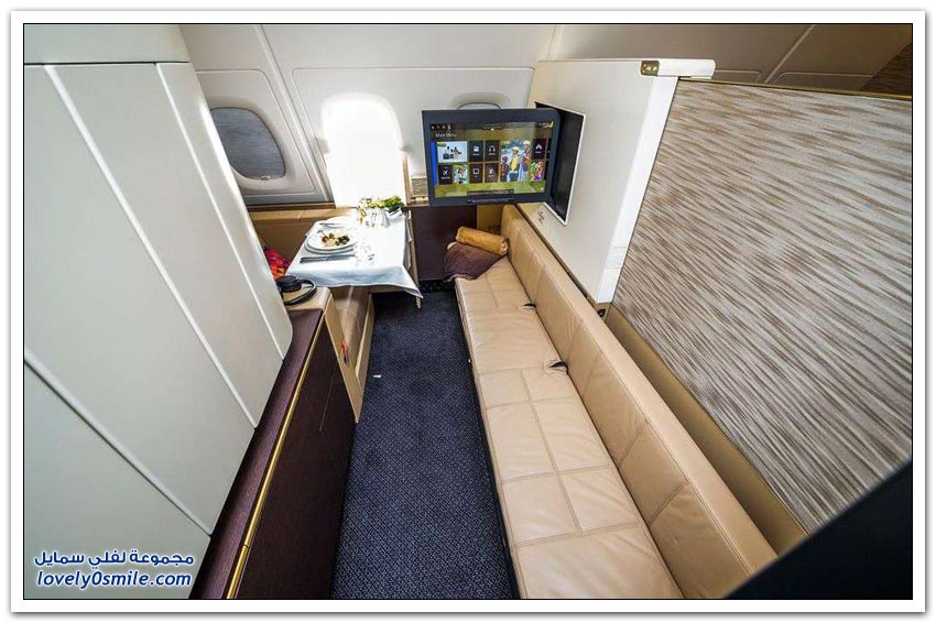 طائرة إيرباص A380 لطيران الاتحاد